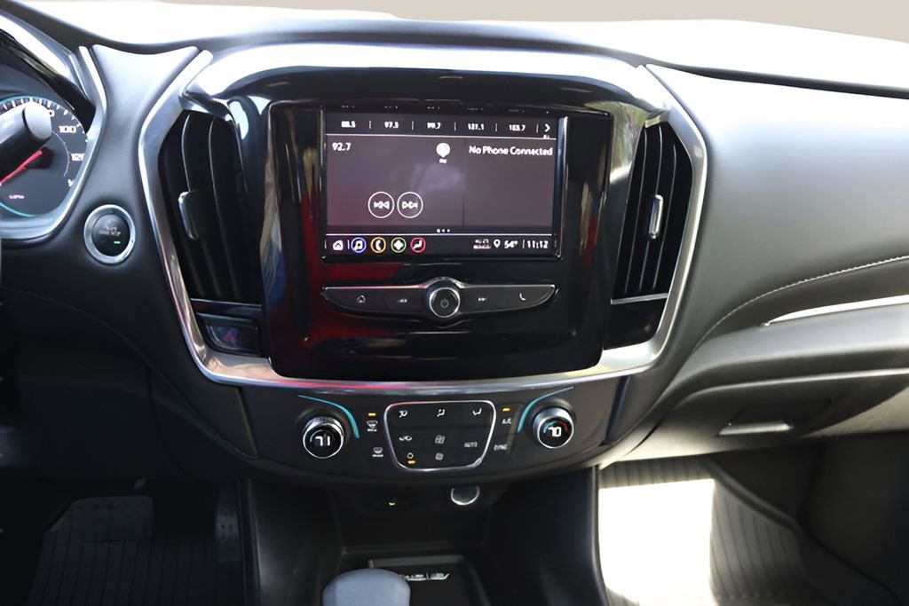 Used 2023 Chevrolet Traverse LT image 21