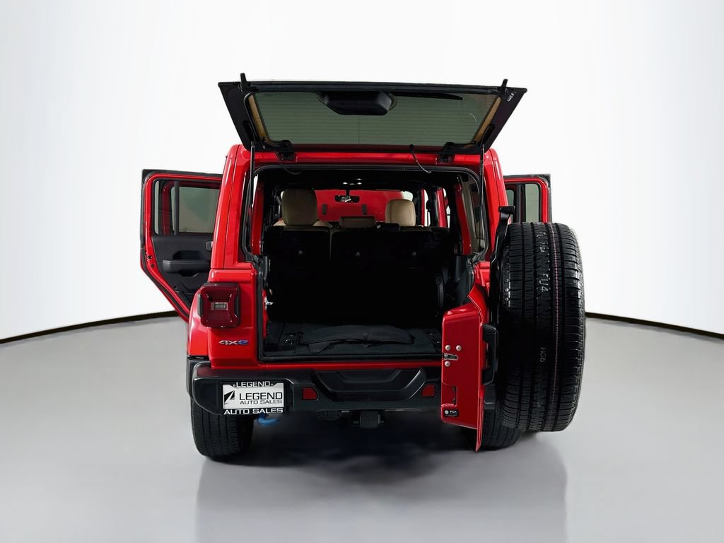 Used 2023 Jeep Wrangler Unlimited Sahara w/ Cold Weather Group AWD/4WD image 19