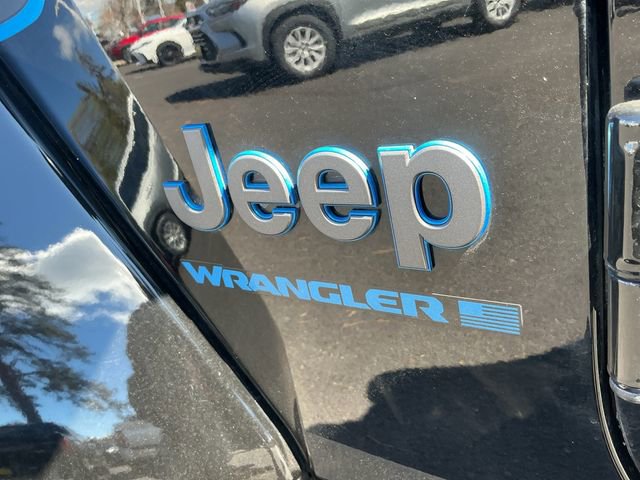 Used 2023 Jeep Wrangler Unlimited Rubicon 4xe AWD/4WD image 16