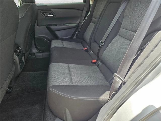 Used 2025 Nissan Rogue SV image 18