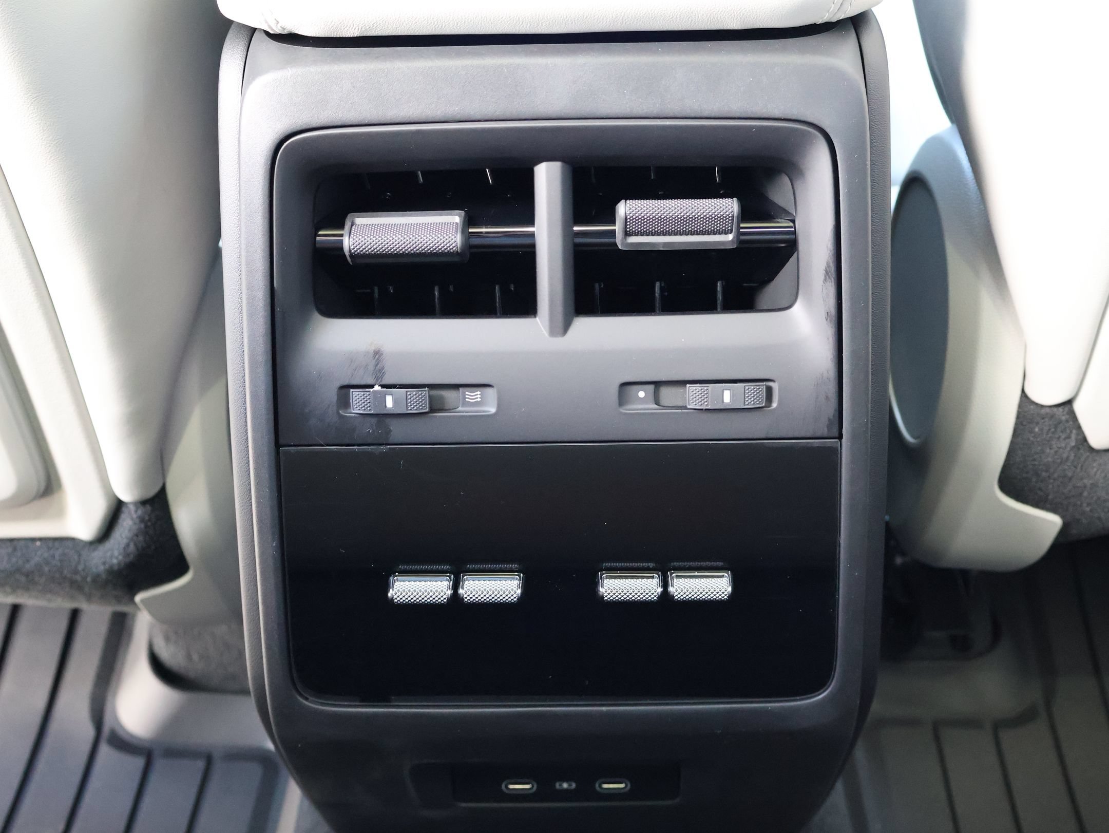 New 2026 Porsche Macan 4 Electric AWD/4WD image 20
