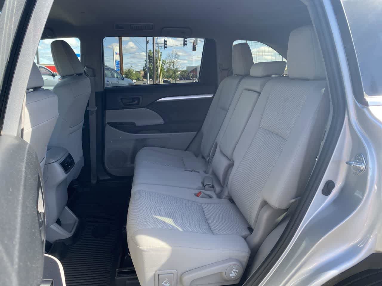 Certified 2019 Toyota Highlander LE AWD/4WD image 21