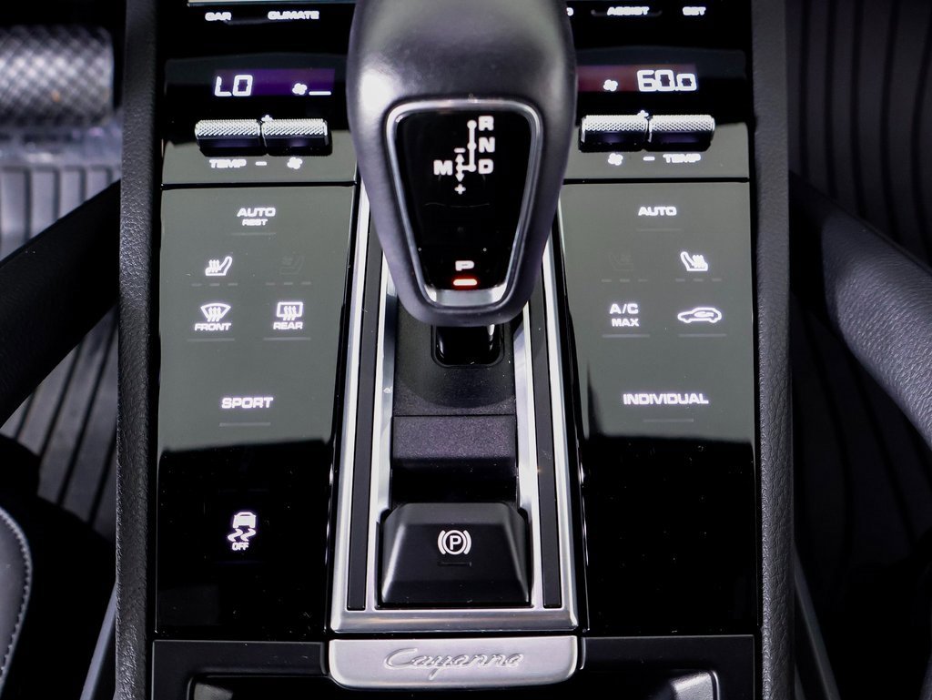 Used 2022 Porsche Cayenne image 18