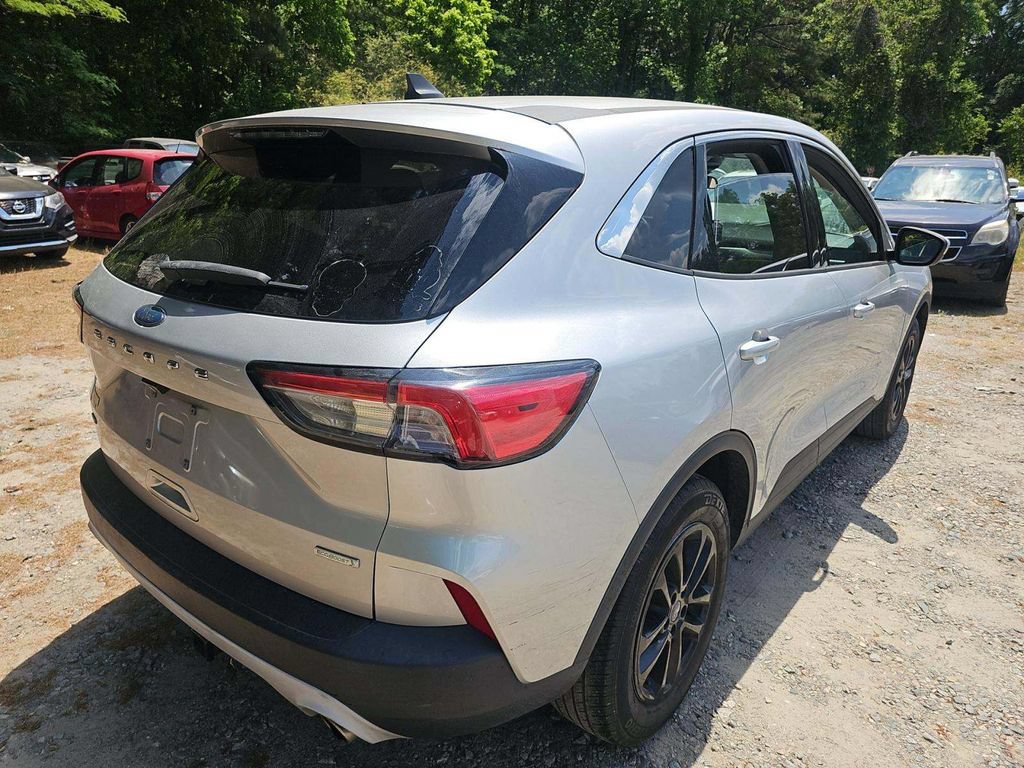 Used 2020 Ford Escape SE FWD image 4