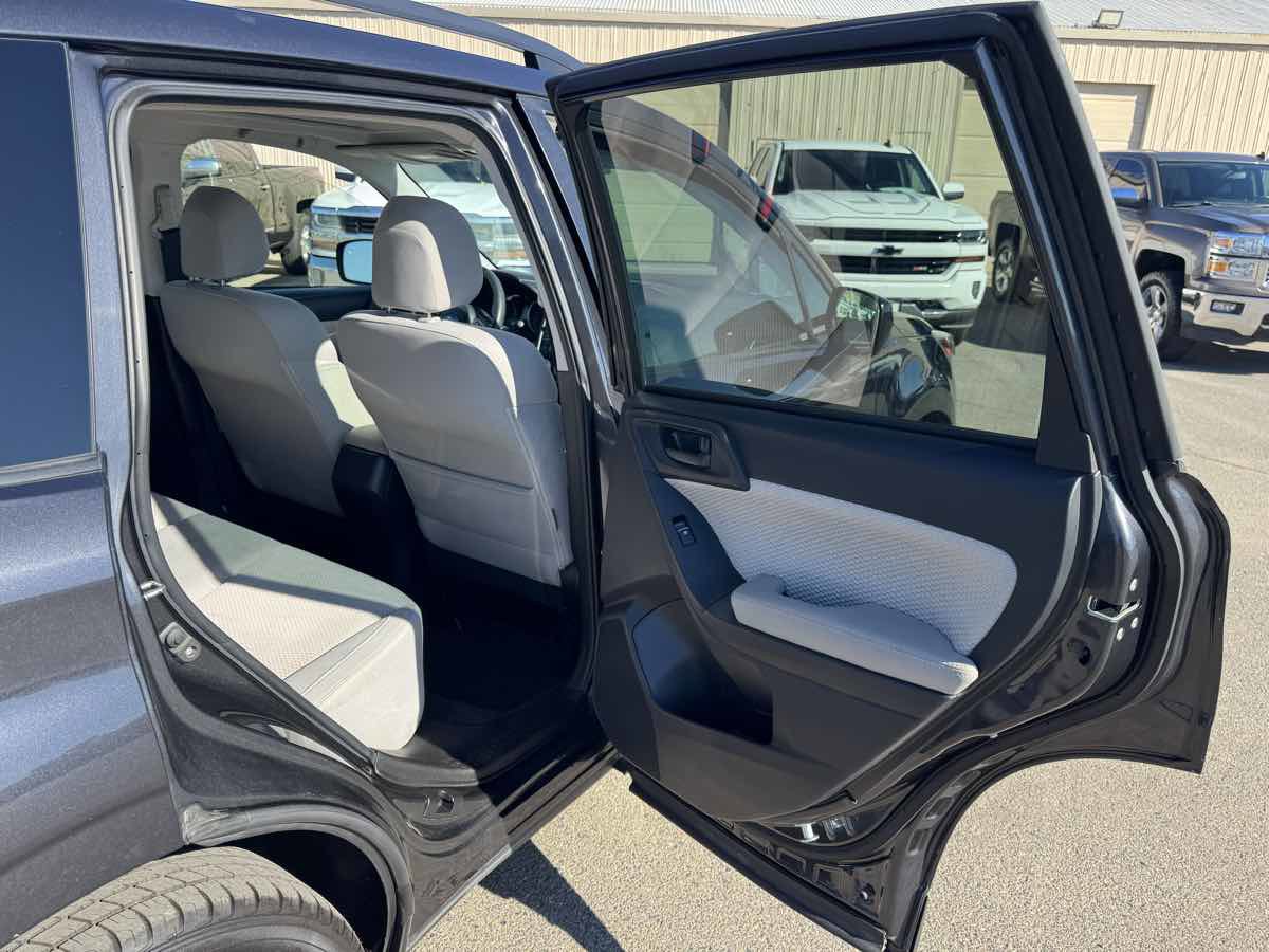 Used 2018 Subaru Forester 2.5i Premium w/ Popular Package #2A image 18