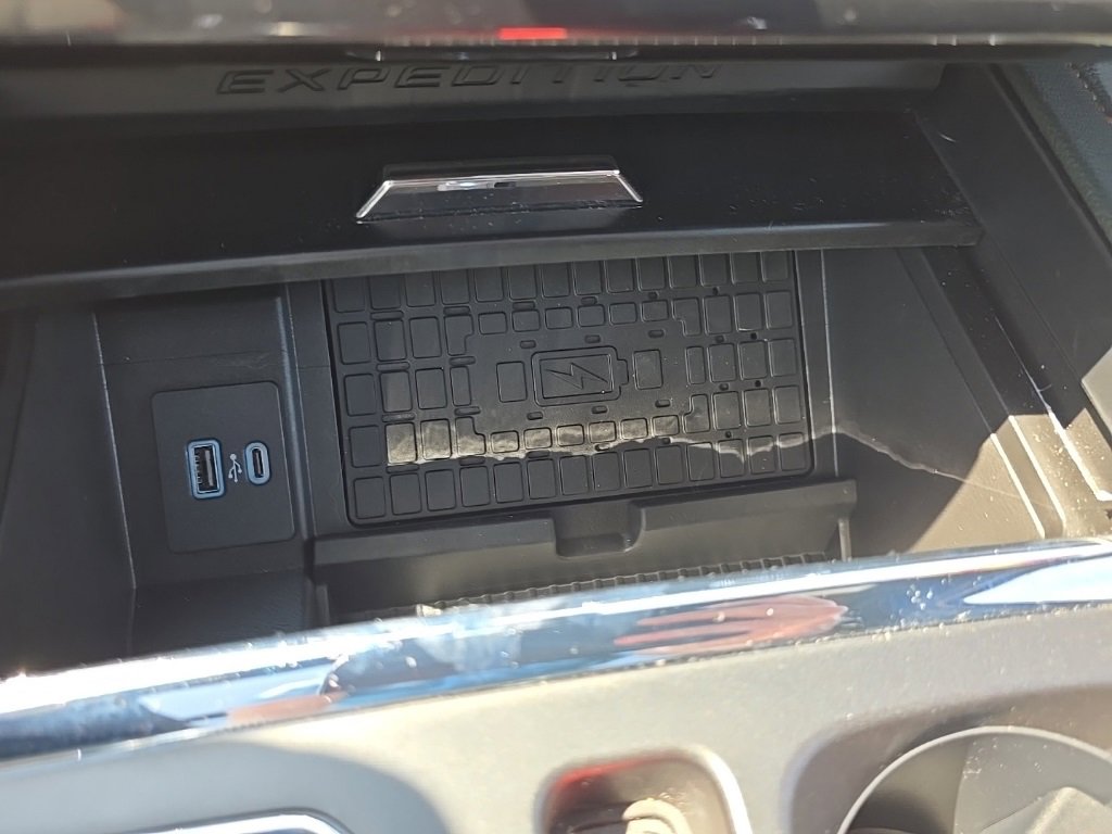 Used 2024 Ford Expedition Timberline image 39