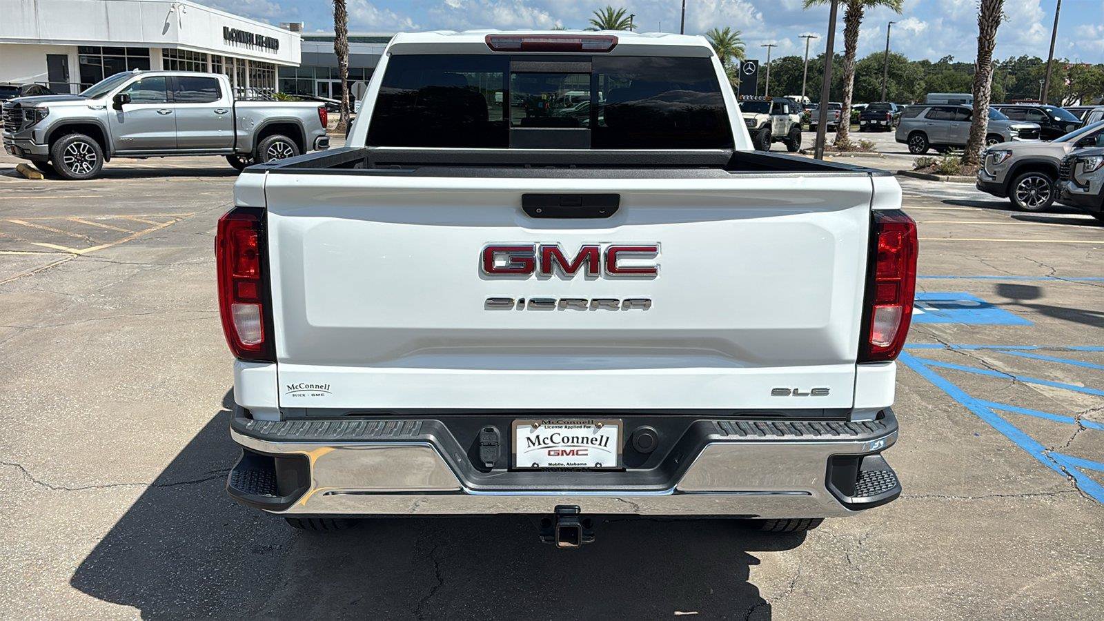 Certified 2020 GMC Sierra 1500 SLE w/ SLE Value Package RWD image 6