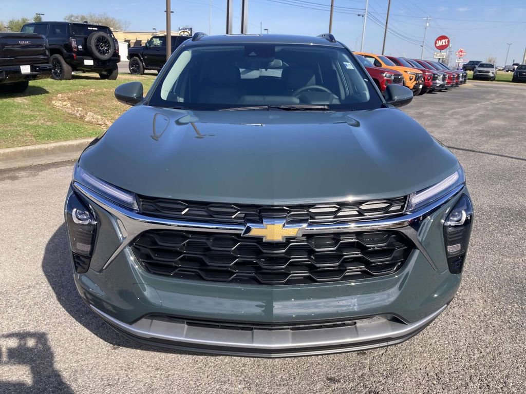 New 2026 Chevrolet Trax LT w/ Driver Confidence Package image 9