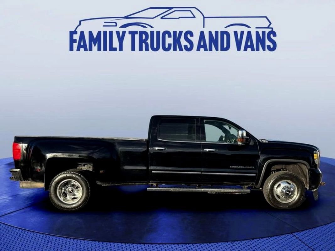 Used 2015 GMC Sierra 3500 Denali w/ Duramax Plus Package image 6