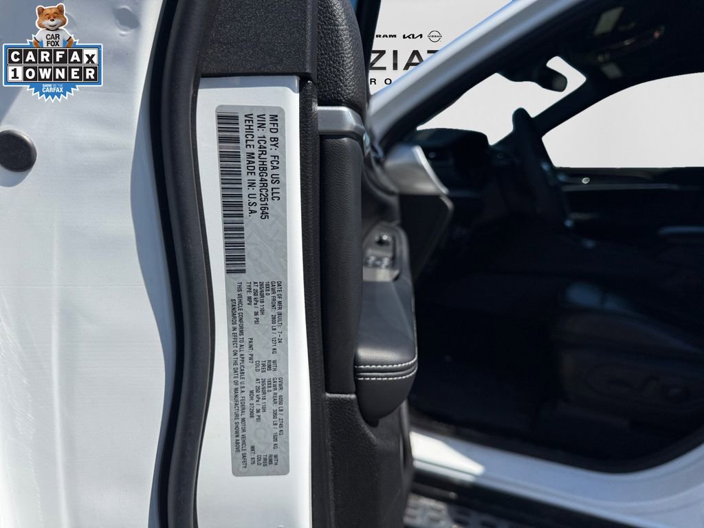 Used 2024 Jeep Grand Cherokee Limited image 24