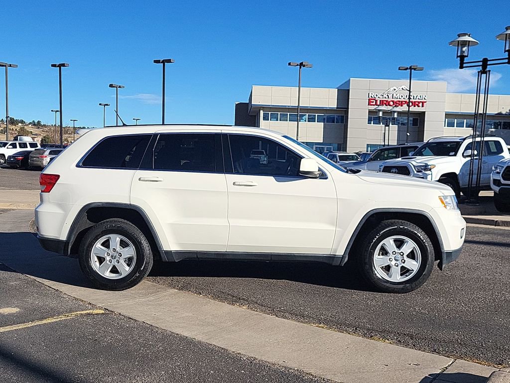 Used 2012 Jeep Grand Cherokee Laredo image 3