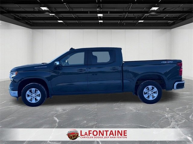 Used 2025 Chevrolet Silverado 1500 LT image 2