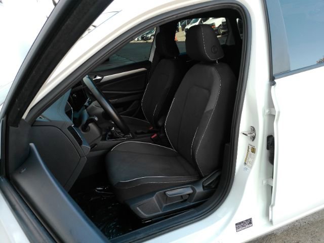 Used 2025 Volkswagen Jetta Sport image 15