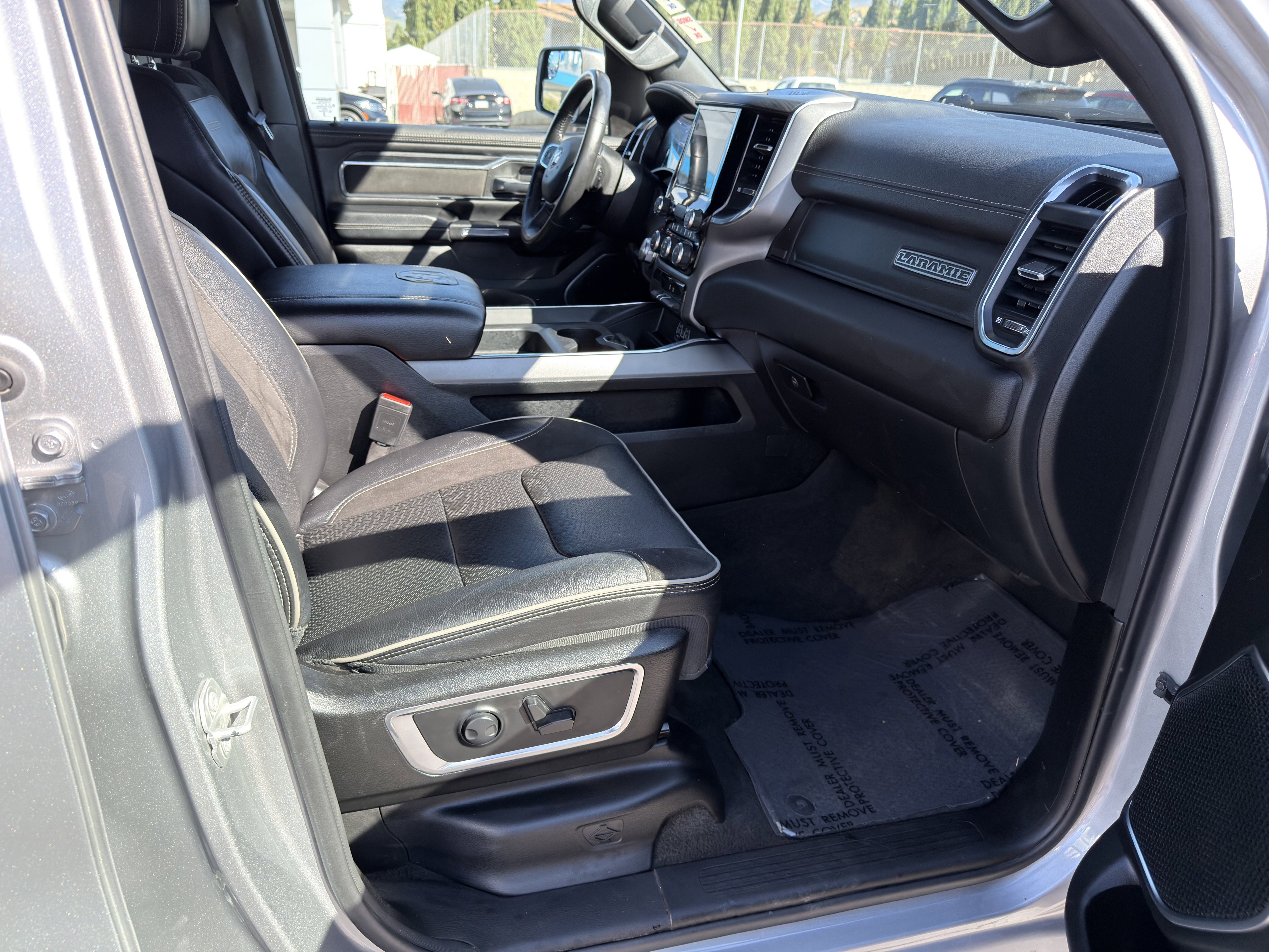 Used 2024 RAM 1500 Laramie image 10