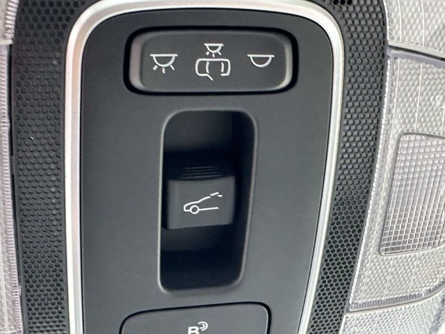 Used 2025 Hyundai Elantra Limited FWD image 40