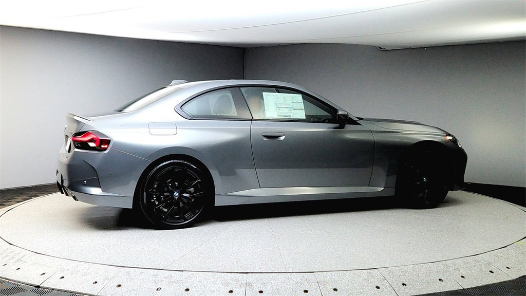 Used 2025 BMW 230i xDrive Coupe w/ M Sport Package image 7