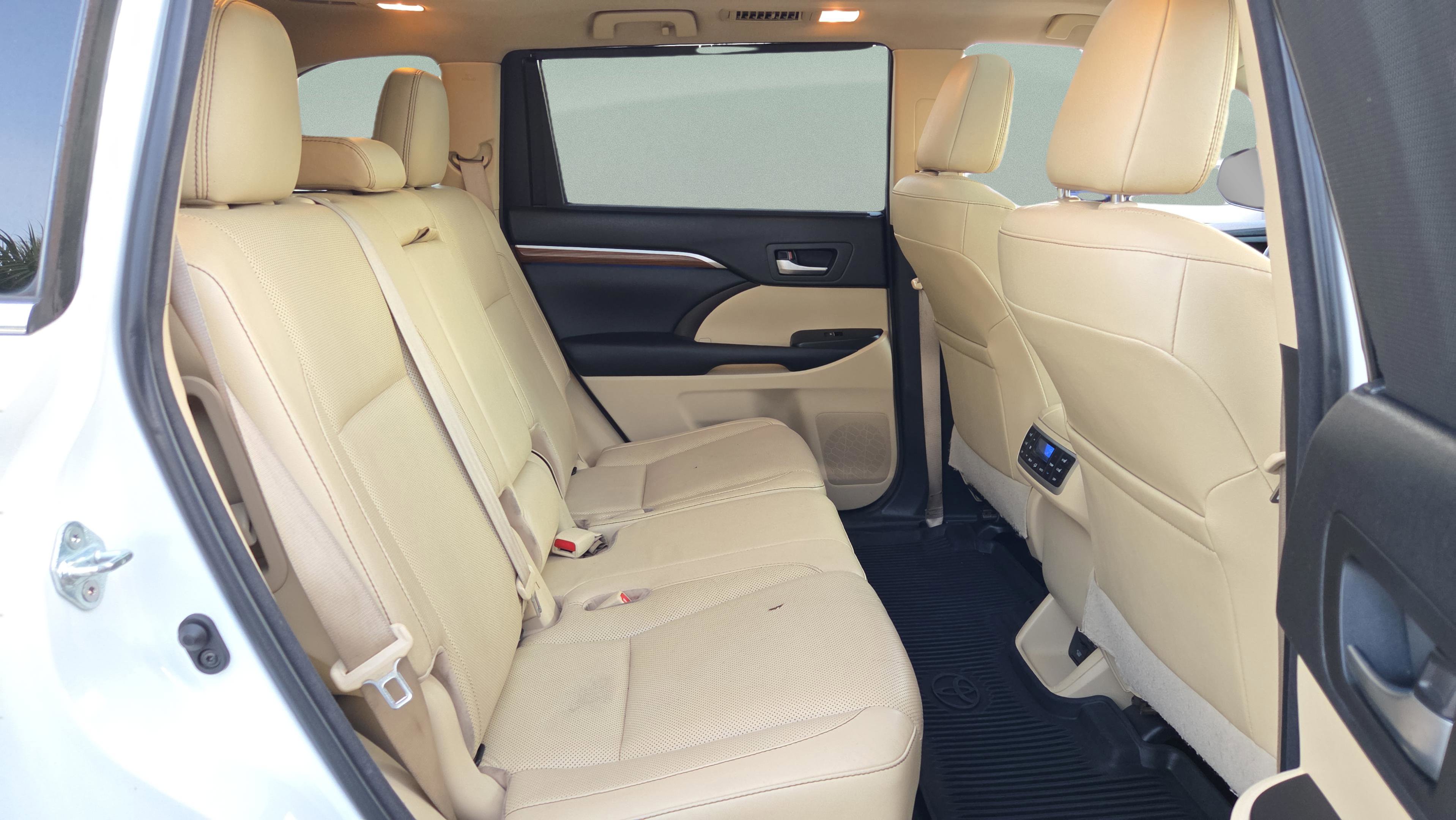 Used 2018 Toyota Highlander Limited Platinum image 22