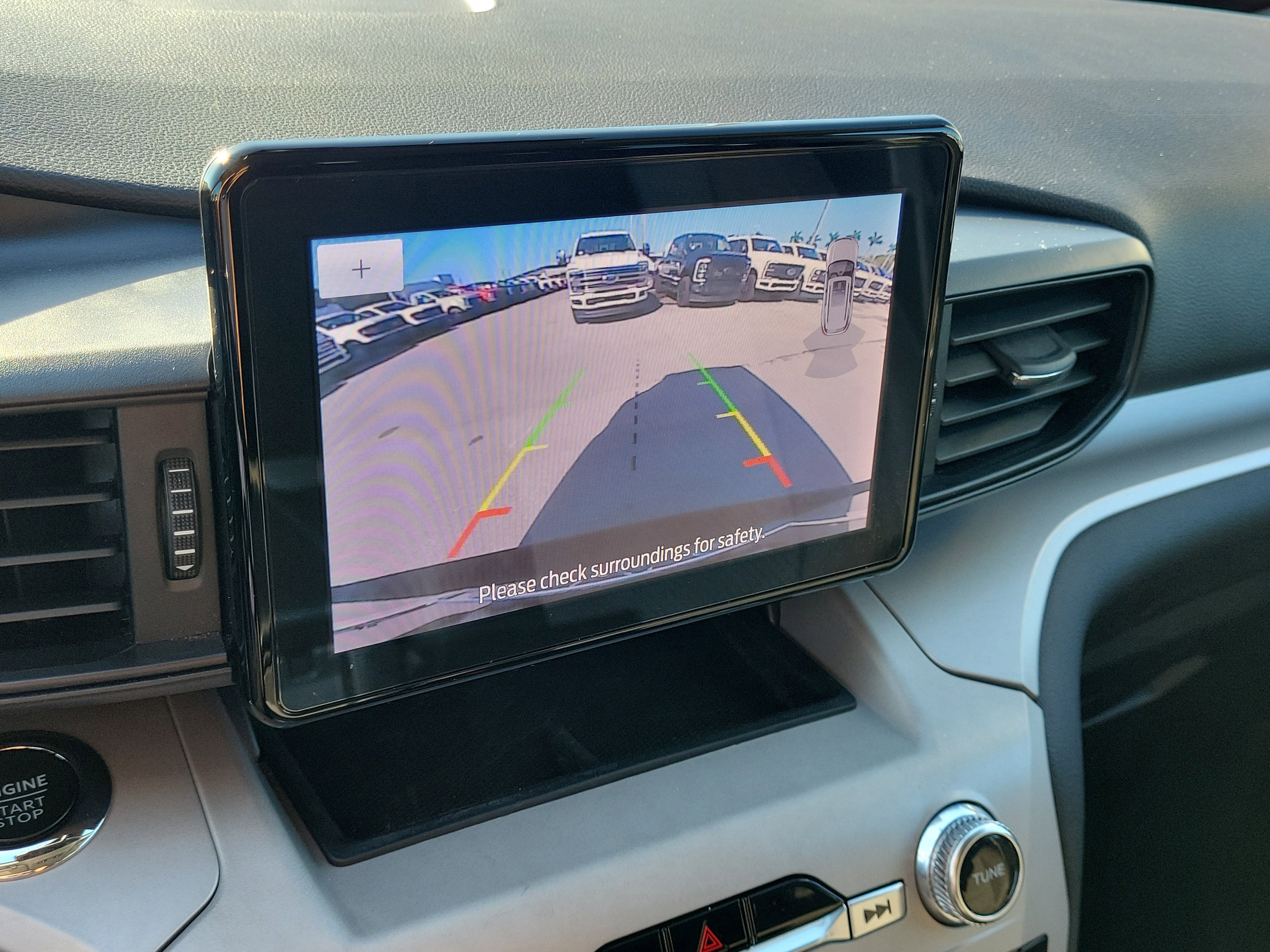 Used 2023 Ford Explorer XLT image 8