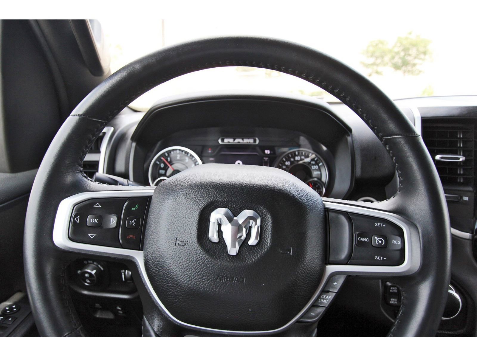 Used 2023 RAM 1500 Lone Star AWD/4WD image 17