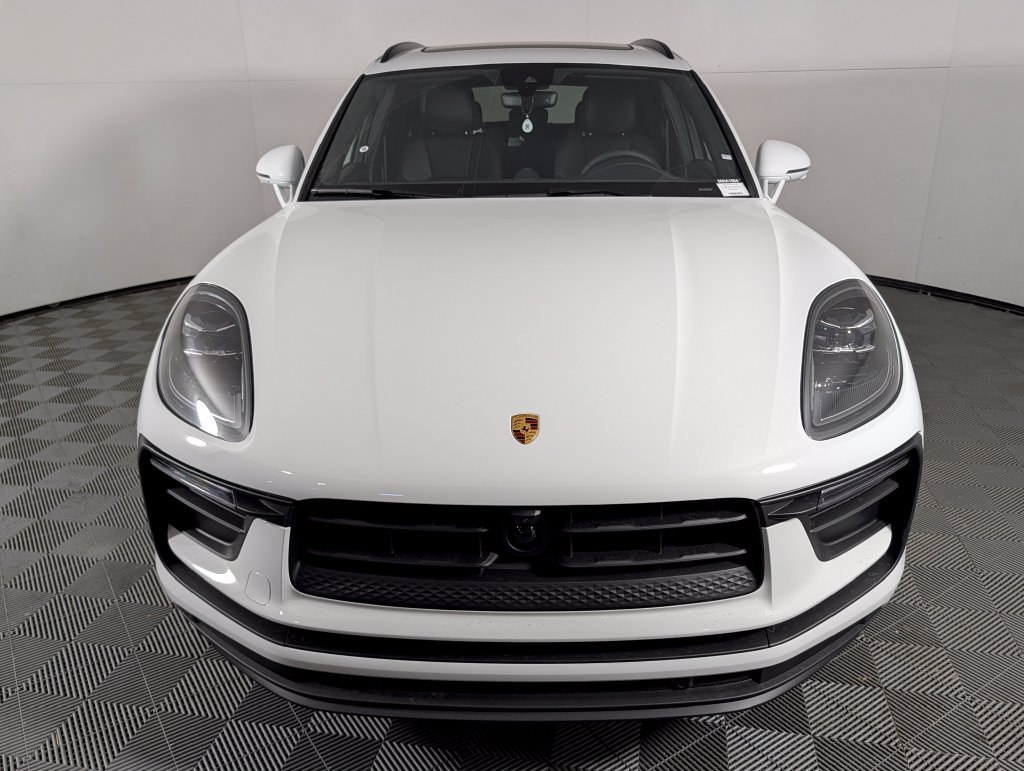 New 2026 Porsche Macan AWD/4WD image 10