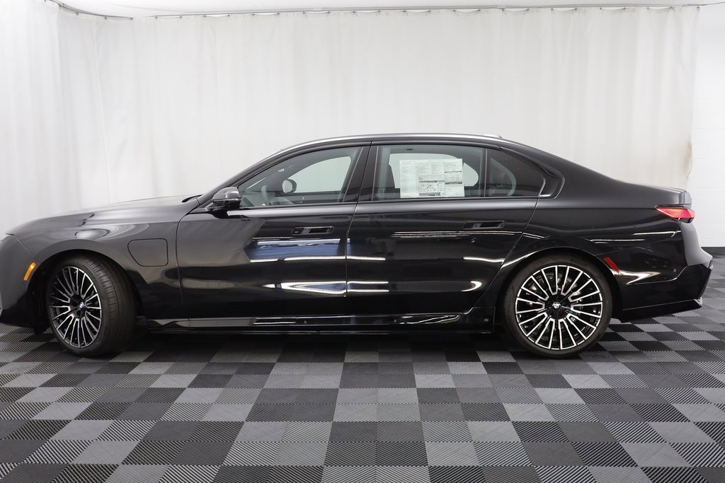 New 2026 BMW 750e xDrive w/ Executive Package image 5