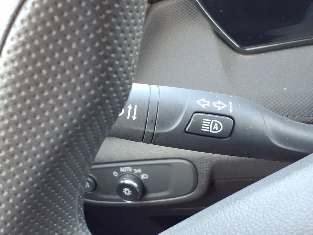 Used 2025 Chevrolet TrailBlazer LT FWD image 31