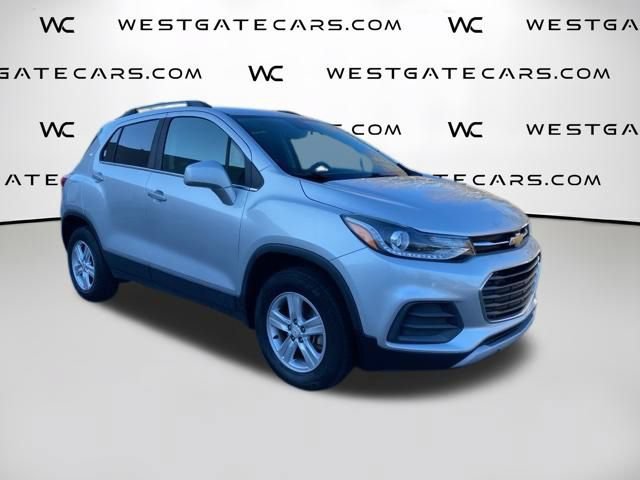 Used 2020 Chevrolet Trax LT w/ LT Convenience Package AWD/4WD image 25