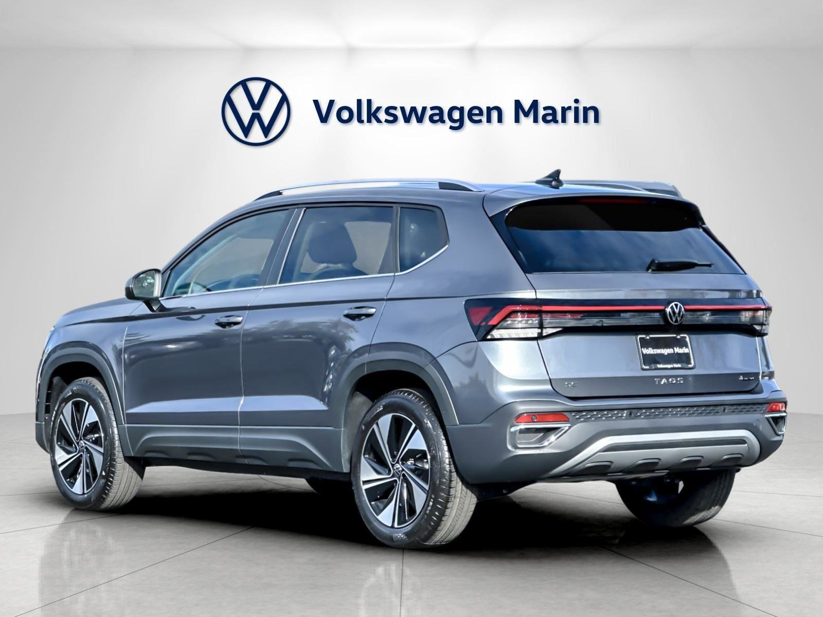 New 2026 Volkswagen Taos SE image 3
