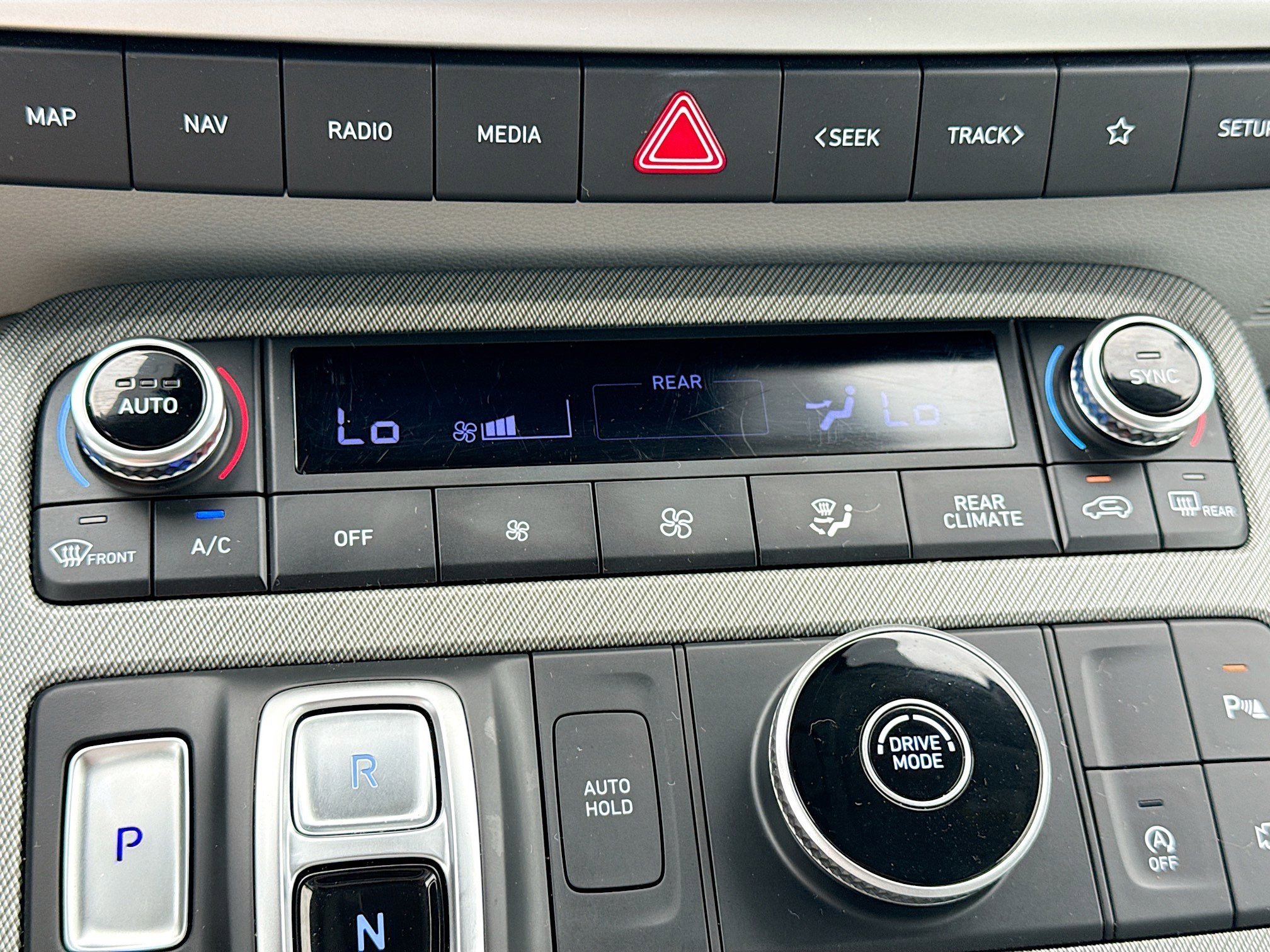 Used 2025 Hyundai Palisade SEL FWD image 33