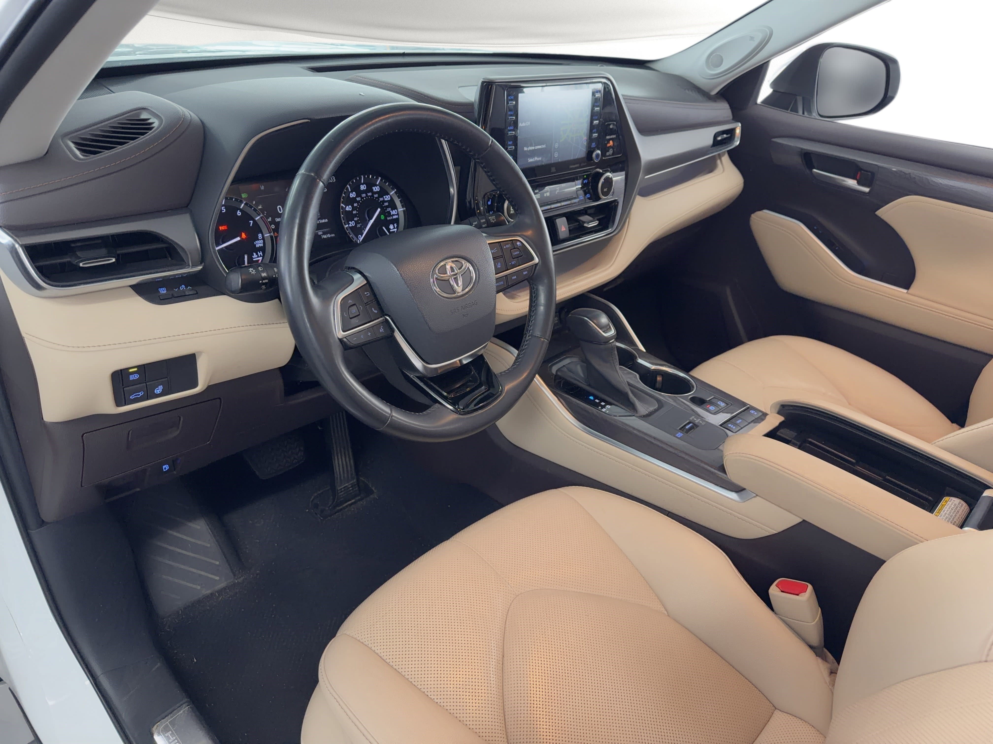 Used 2021 Toyota Highlander Limited image 4