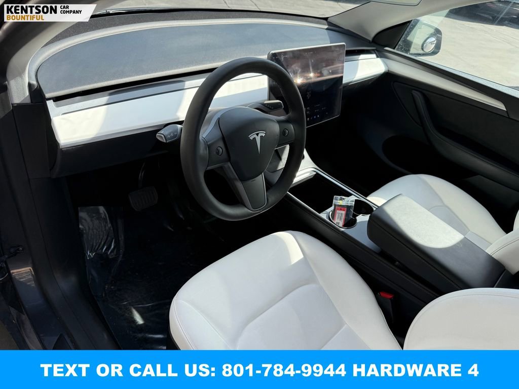 Used 2023 Tesla Model Y Long Range image 30