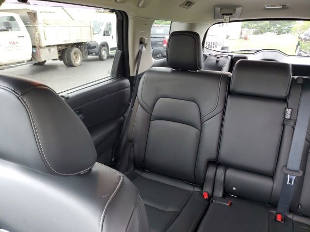 Used 2022 Nissan Pathfinder SL AWD/4WD image 14