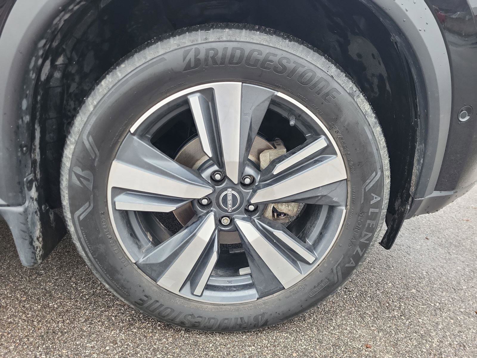 Used 2023 Nissan Rogue Platinum image 31