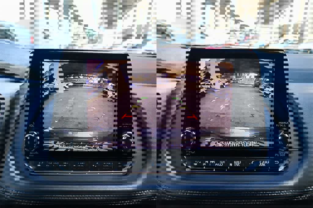 Used 2024 Nissan Rogue SV image 26