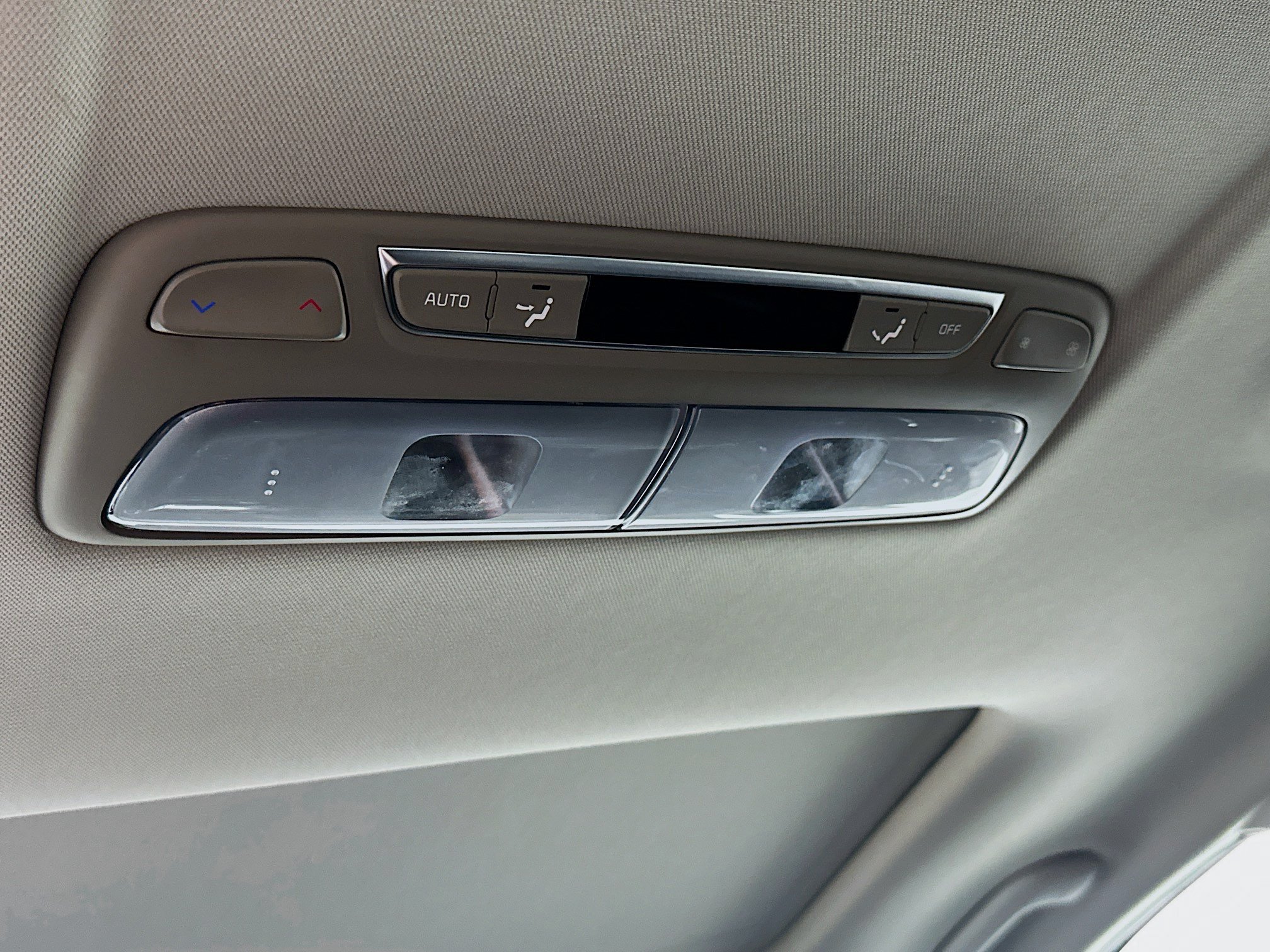 Used 2025 Kia Telluride S FWD image 28