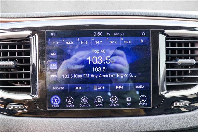 Used 2017 Chrysler Pacifica Touring-L image 16
