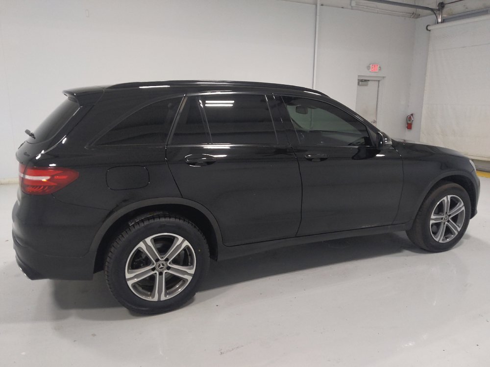 Used 2019 Mercedes-Benz GLC 300 4MATIC w/ Premium Package image 10