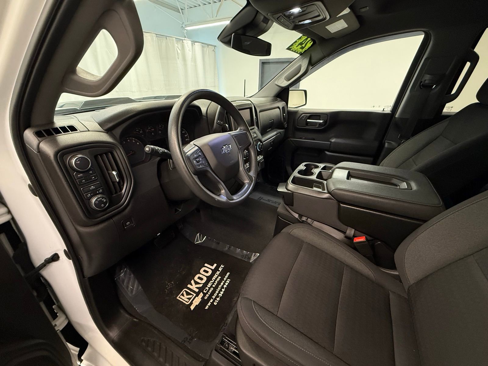 Used 2022 Chevrolet Silverado 1500 Custom Trail Boss w/ LPO, Dark Essentials Package image 11