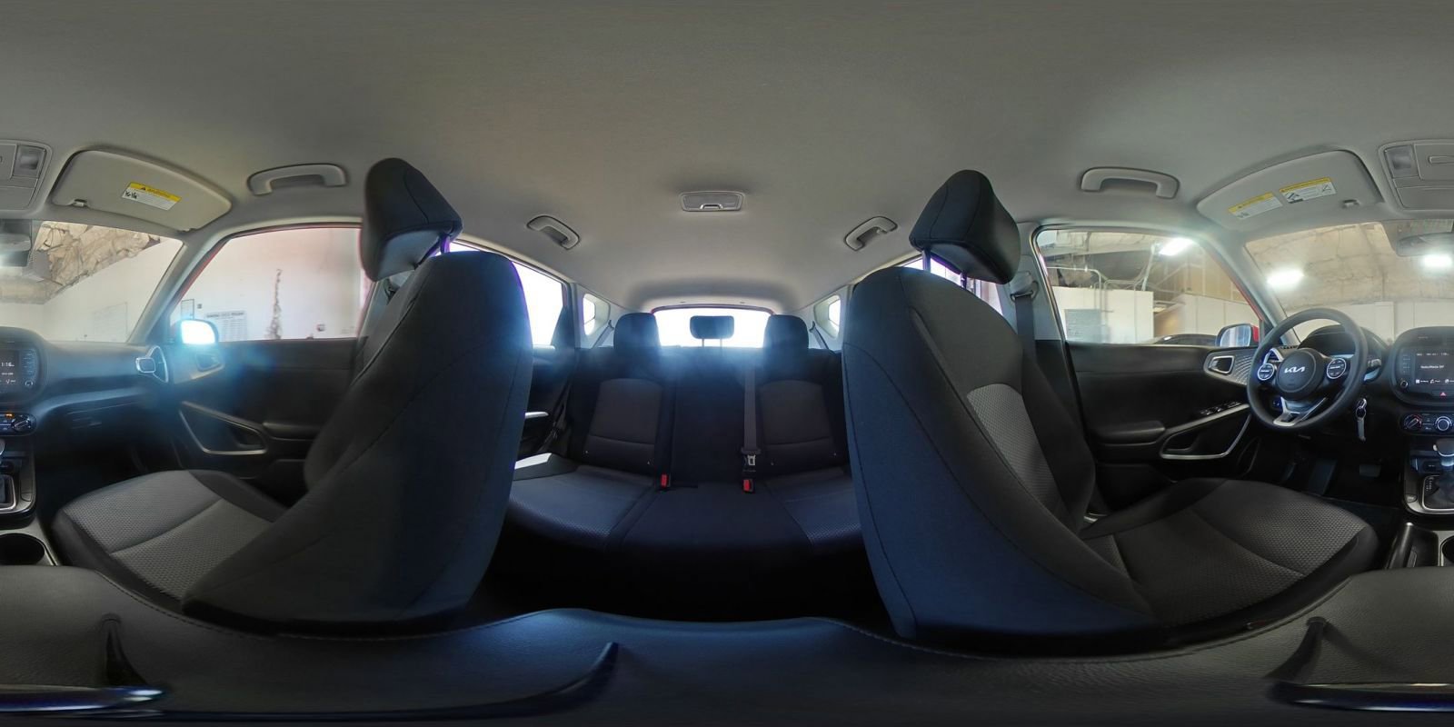 Used 2025 Kia Soul LX w/ LX Technology Package FWD image 40