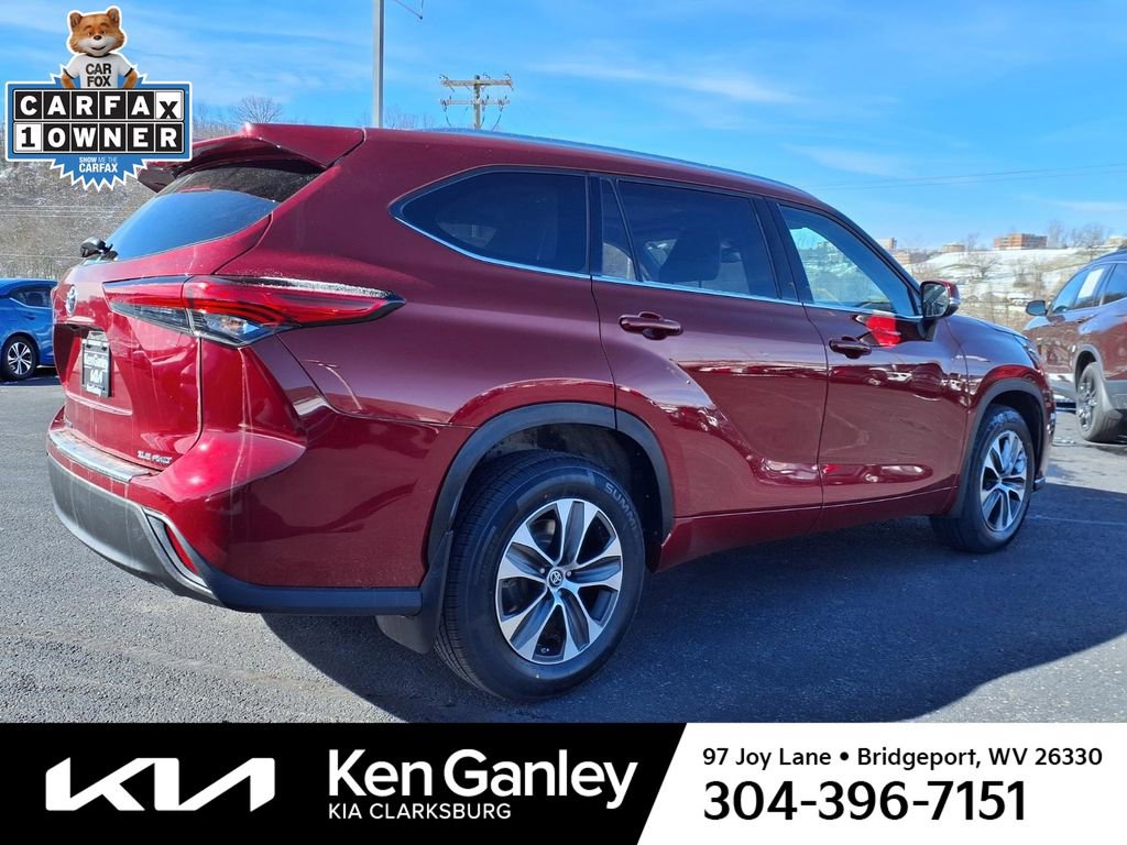 Used 2022 Toyota Highlander XLE image 6