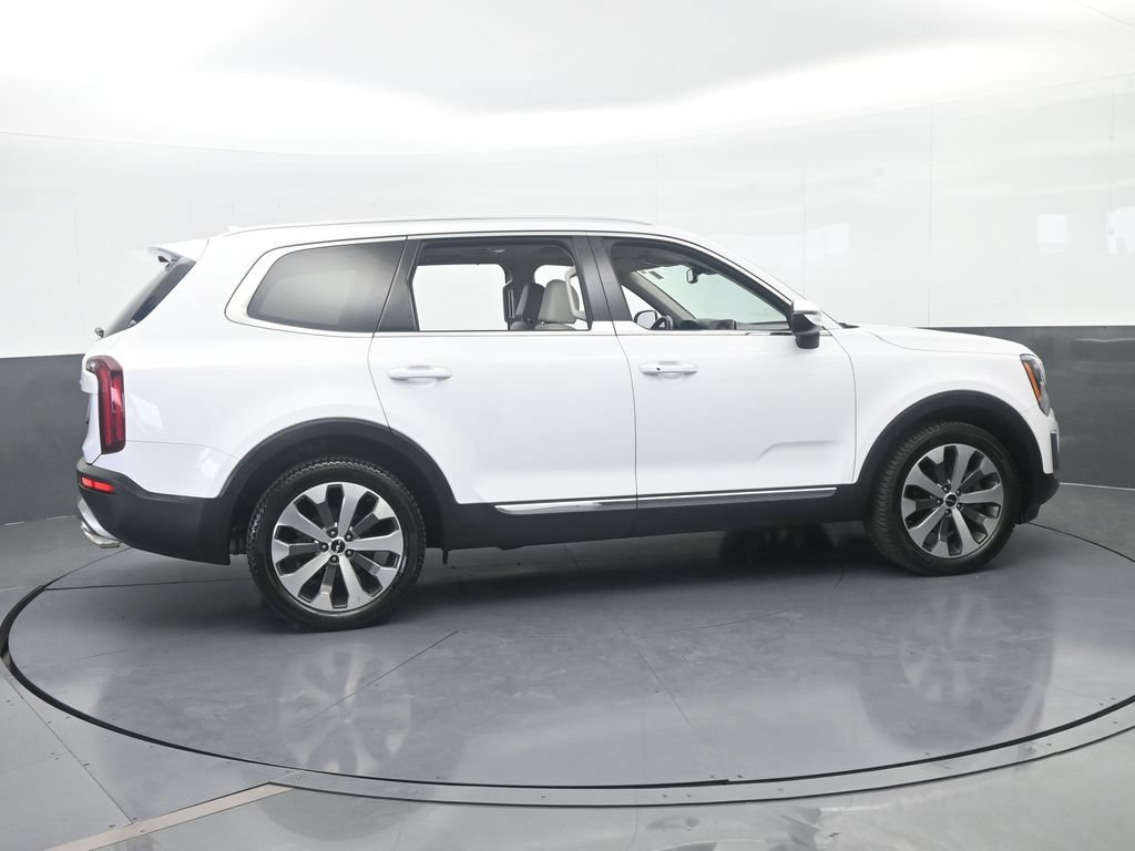 Used 2022 Kia Telluride EX w/ EX Premium Package AWD/4WD image 7