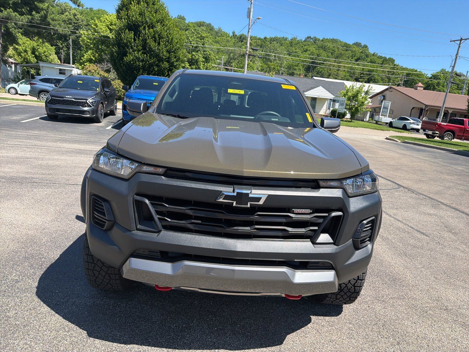 Used 2025 Chevrolet Colorado Trail Boss AWD/4WD image 8