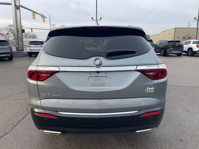 Used 2023 Buick Enclave Essence w/ Sport Touring Edition image 8