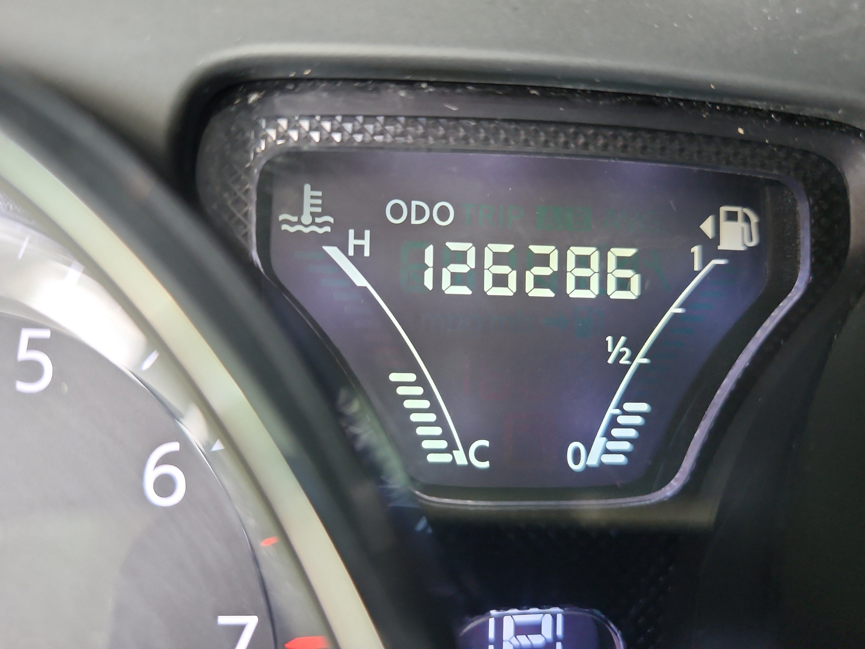 Used 2016 Nissan Versa SV FWD image 11