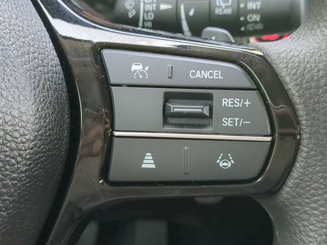 Used 2023 Honda Pilot LX image 23