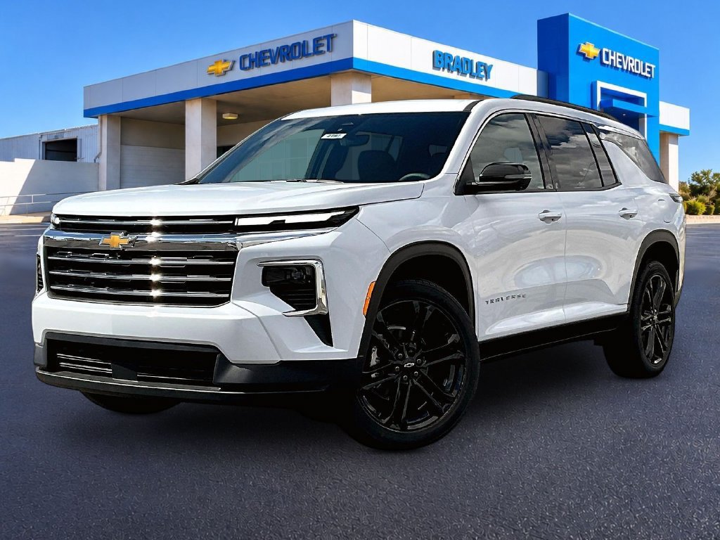 New 2027 Chevrolet Traverse LT w/ Driver Confidence Package FWD image 2