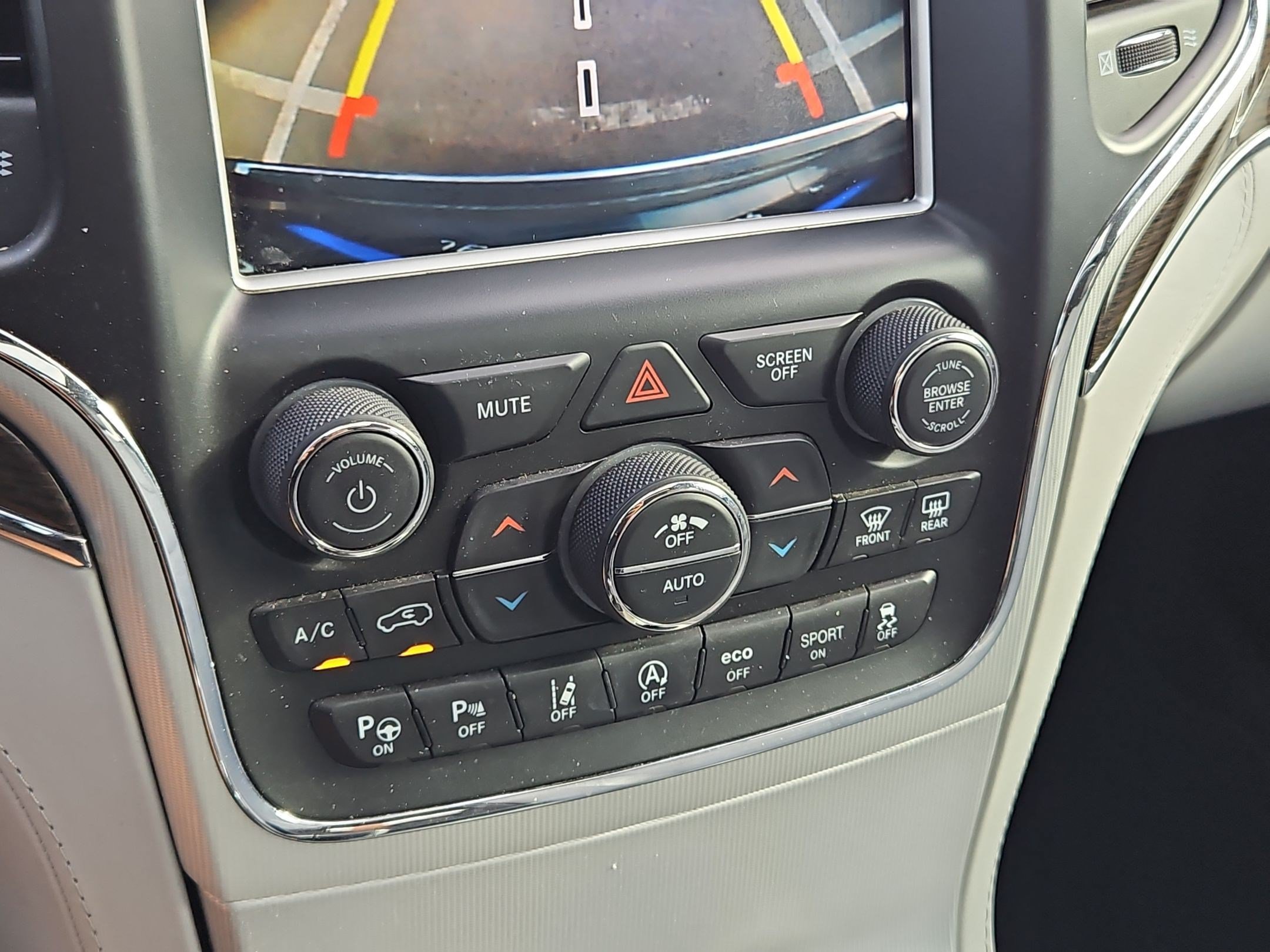 Used 2018 Jeep Grand Cherokee Summit AWD/4WD image 22