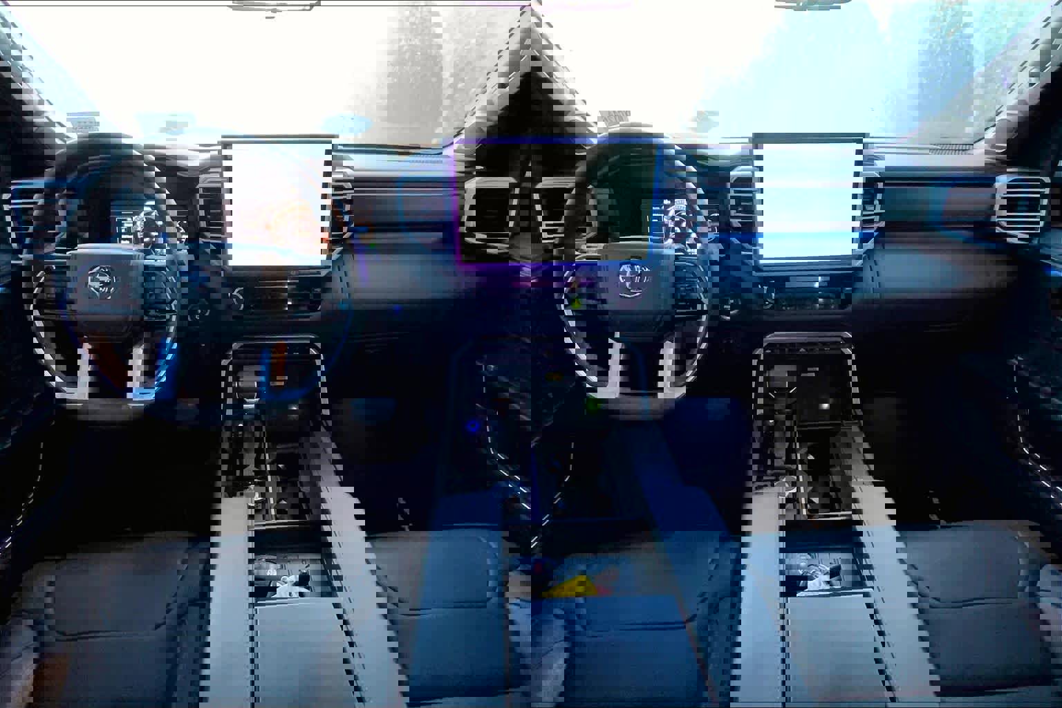 Used 2022 Toyota Tundra Platinum w/ Advanced Package image 15