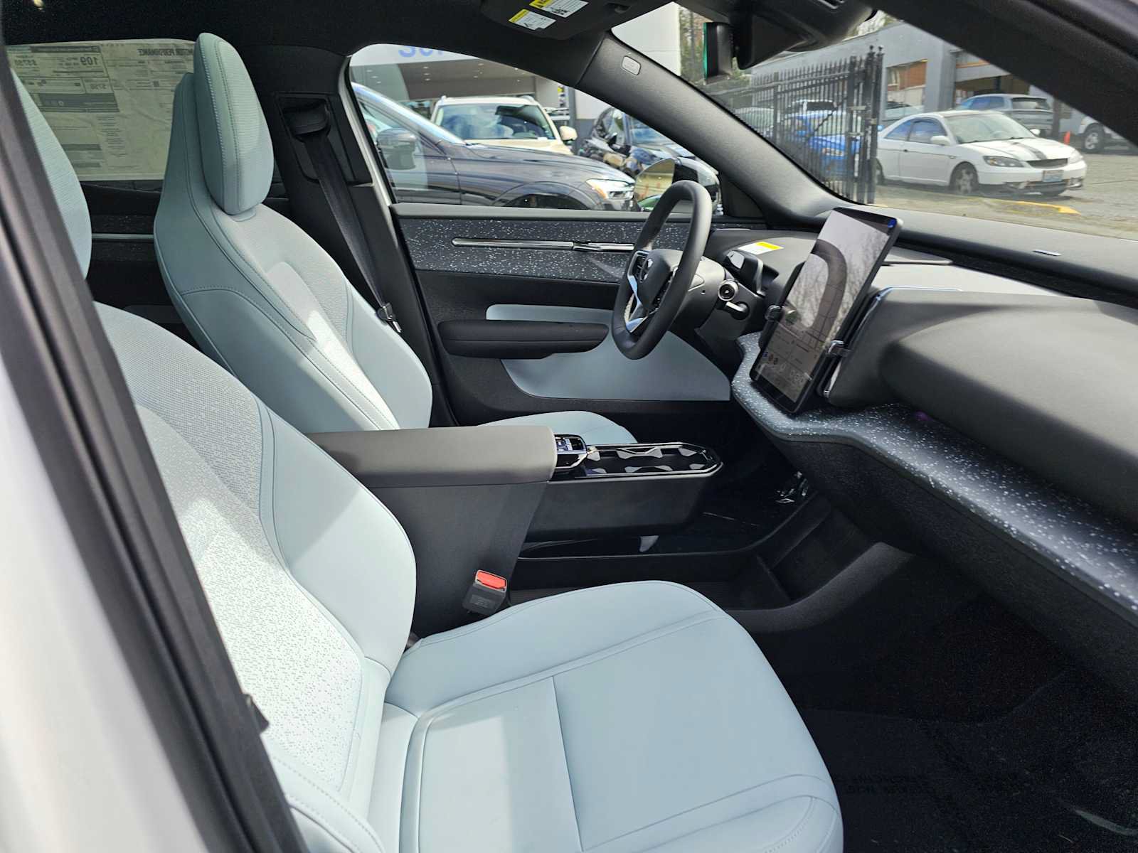 New 2025 Volvo EX30 Ultra w/ Protection Package Premier AWD/4WD image 10
