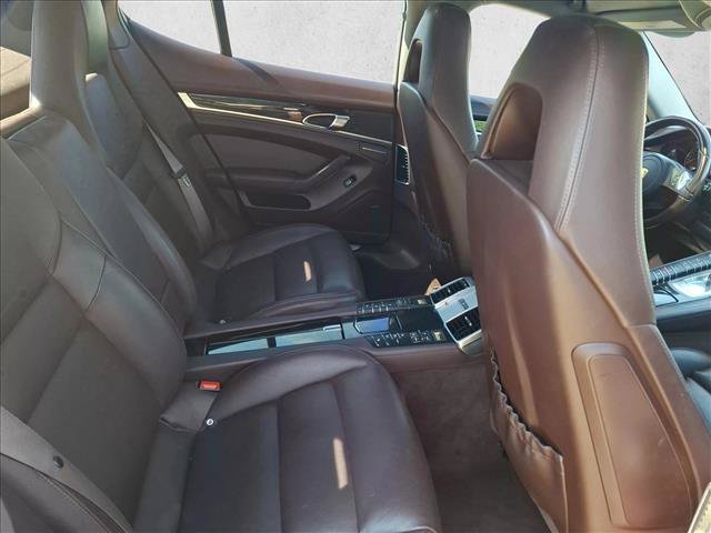 Used 2016 Porsche Panamera S RWD image 18